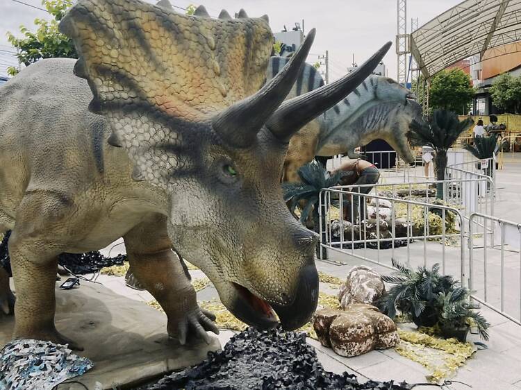 Pop open your Barbasol and catch some Jurassic mania Pop open your Barbasol and catch some Jurassic mania
