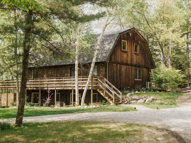 The giant luxury barn with the hot tub The giant luxury barn with the hot tub