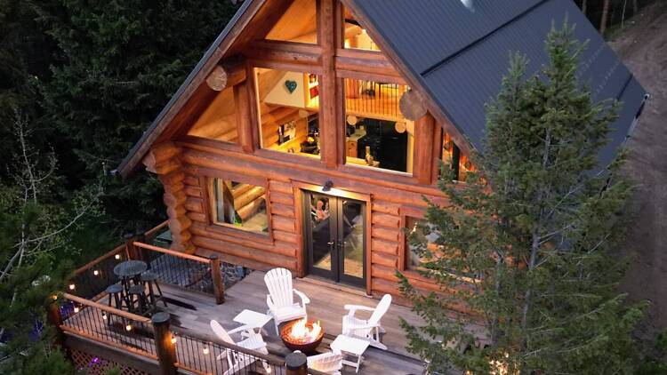 The log cabin by South Boulder Creek The log cabin by South Boulder Creek