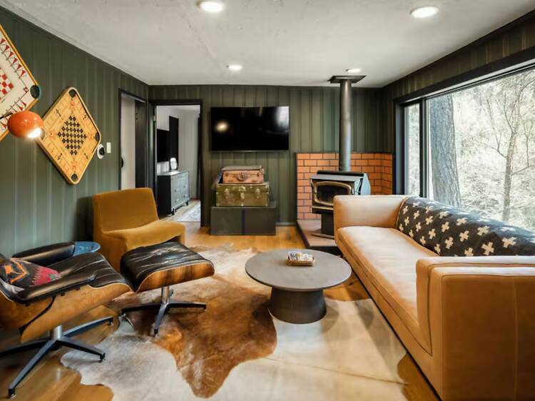 The mid-century-style home in the hills The mid-century-style home in the hills