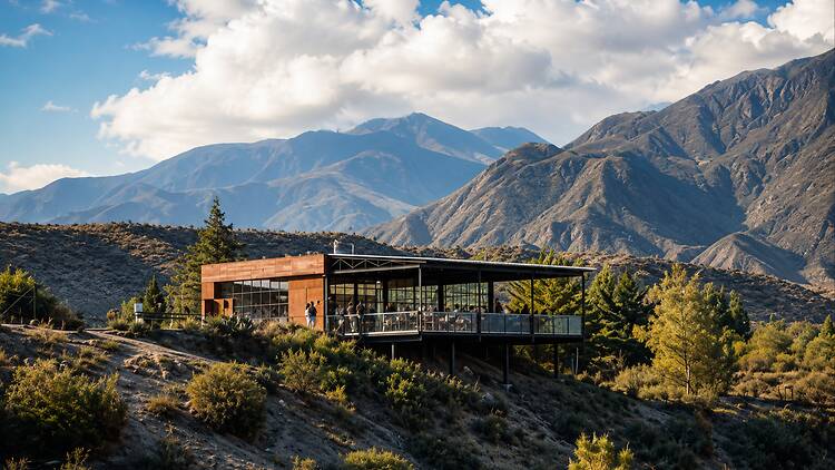 La Escondida Restaurante de Montaña: Un clásico donde el fuego nunca pasa de moda La Escondida Restaurante de Montaña: Un clásico donde el fuego nunca pasa de moda