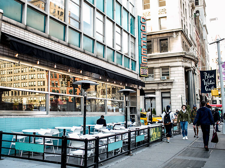 This beloved Union Square landmark is making a long-awaited return, thanks to a new neighborhood bar