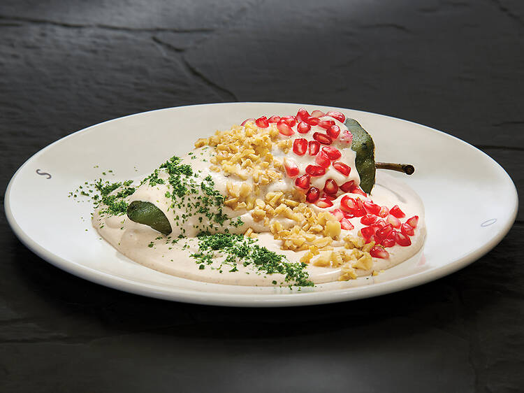 Llegó La Nogadiza Toks, con el tradicional Chile en Nogada y otras delicias
