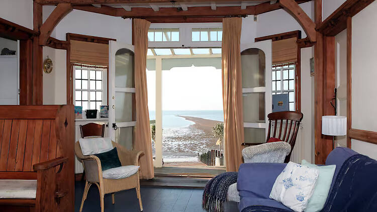 Large dog-friendly Airbnb with sea views on Tankerton Beach