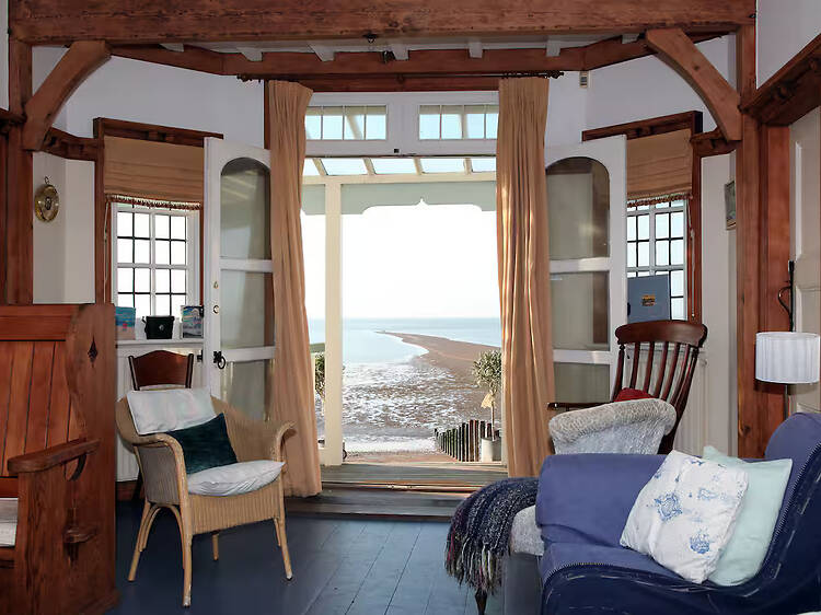Large dog-friendly Airbnb with sea views on Tankerton Beach