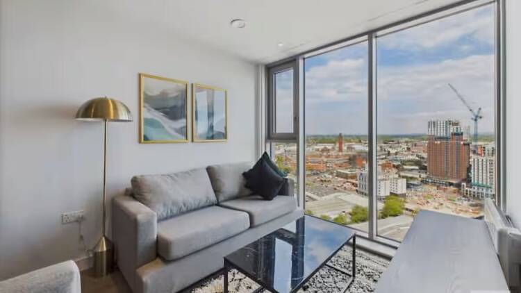 The luxury apartment with both spa and gym The luxury apartment with both spa and gym