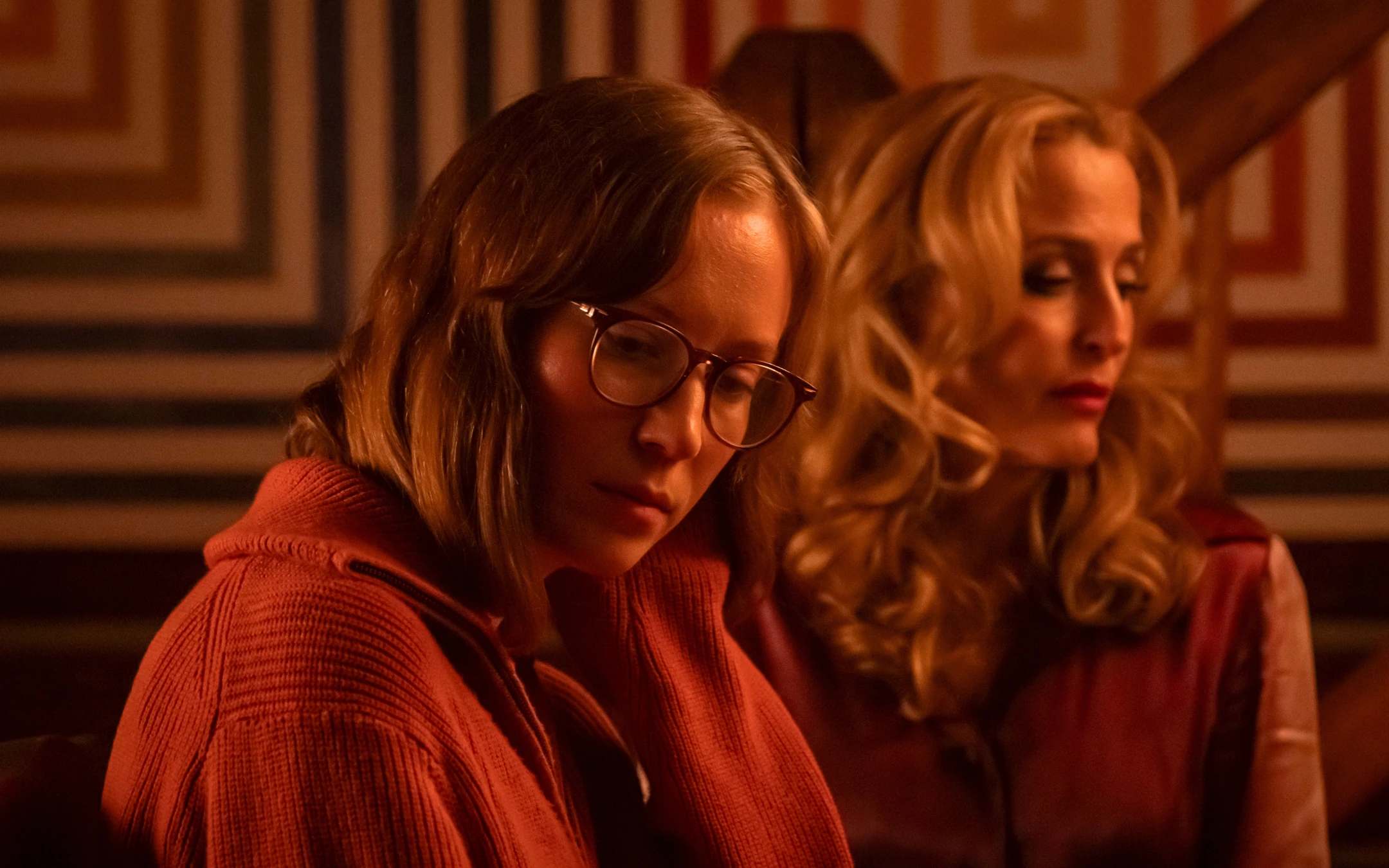 Gillian Anderson y Hannah Einbinder