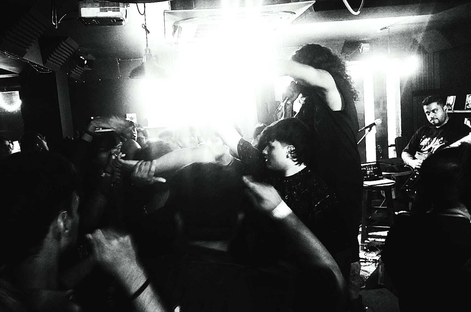 A moshpit in Siyah Arthouse