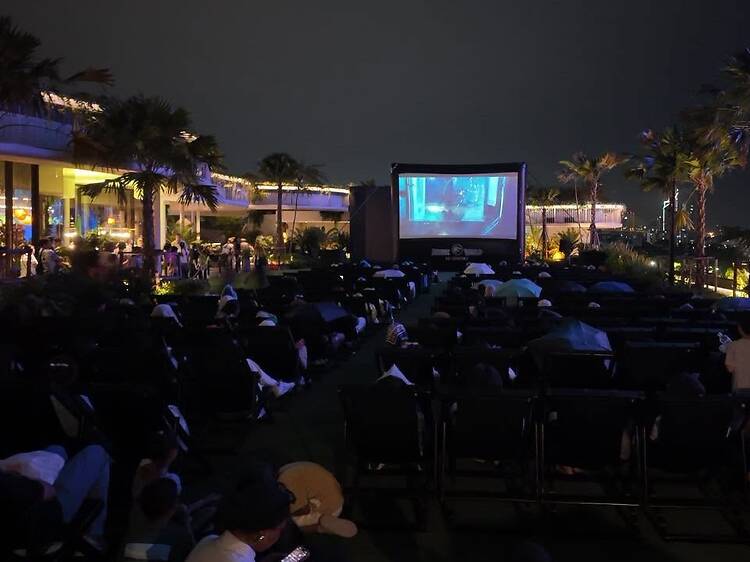 ดูหนัง Jurassic World ริมแม่น้ำเจ้าพระยา พร้อมลุ้นฉากไดโนเสาร์แบบจอยักษ์กลางแจ้ง