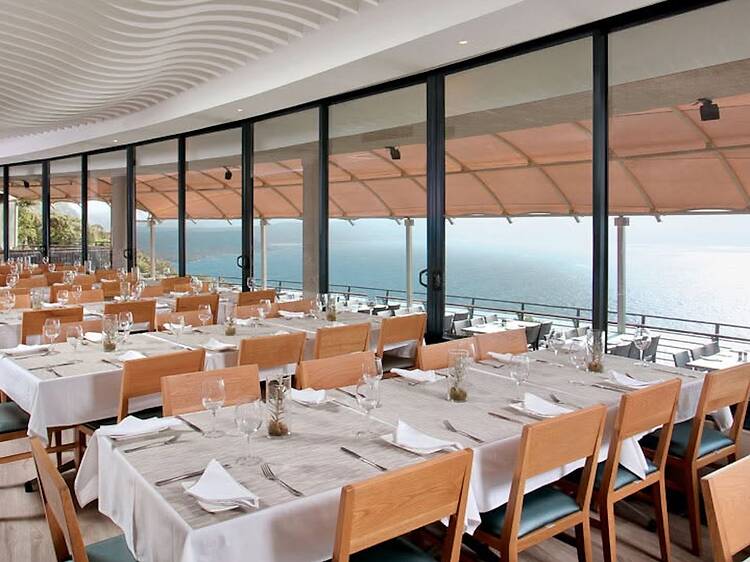 Have lunch above False Bay