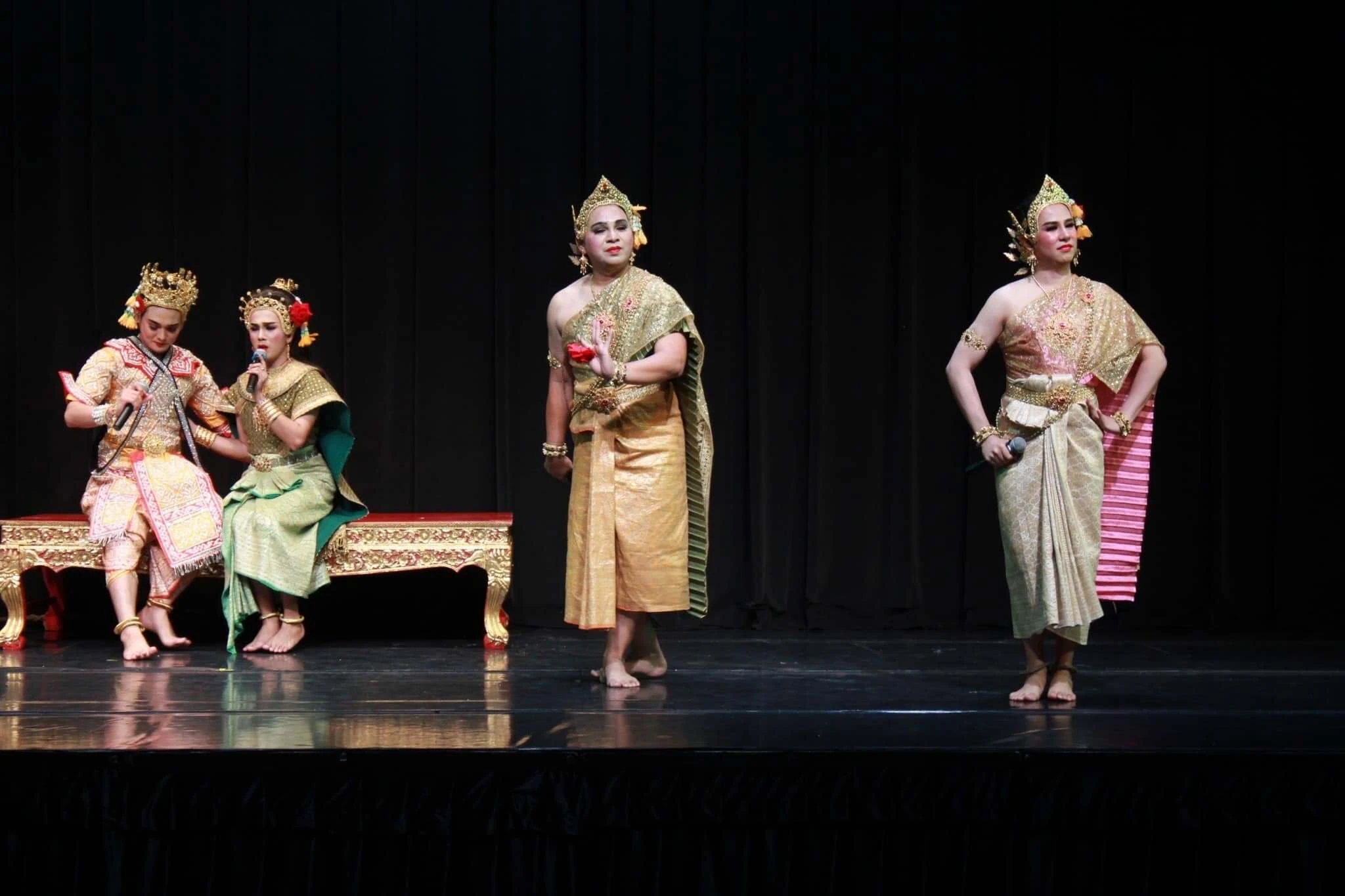 Rukchat Nakharat 