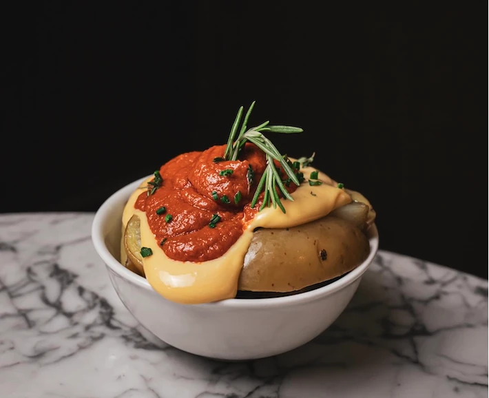 Bodega La Palma, patatas bravas 