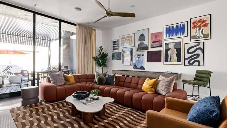 The mid-century Midtown home
