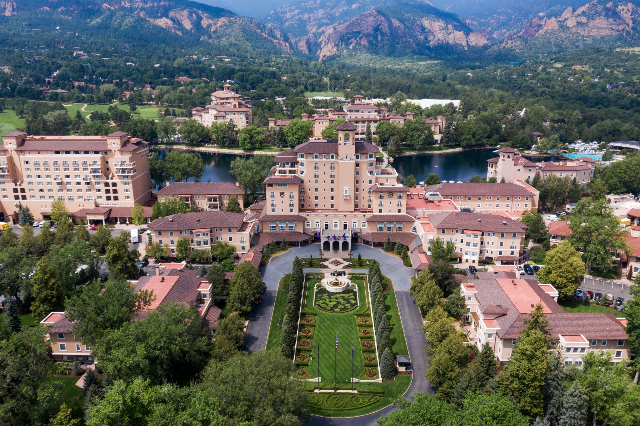timeout.com - Lauren Dana - Want to take a 'racquetcation'? These U.S. hotels are ready for you.