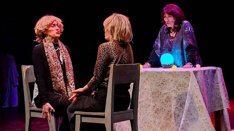 Theater, food and dark humor at Espacio Callejón