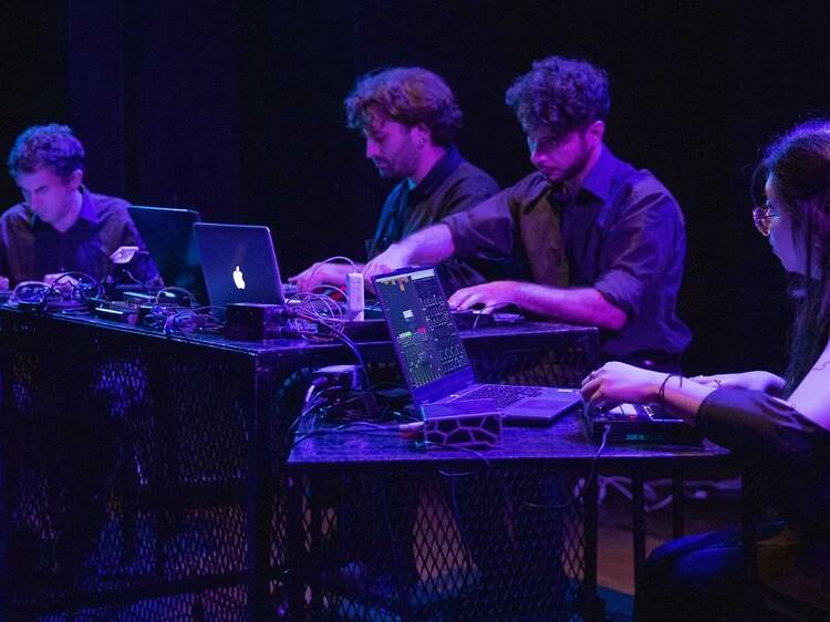 Electroacoustic improvisation in Recoleta