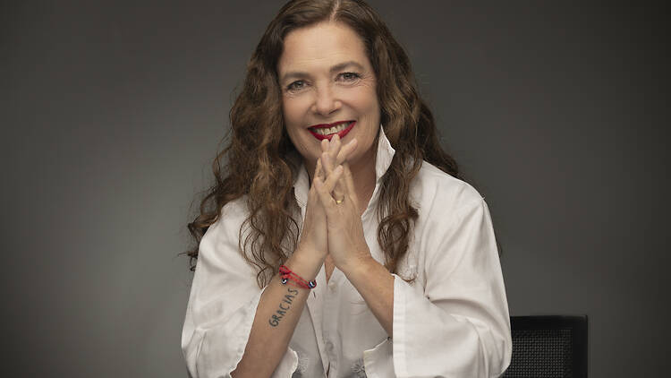 Sandra Mihanovich sings tango at Teatro San Martín