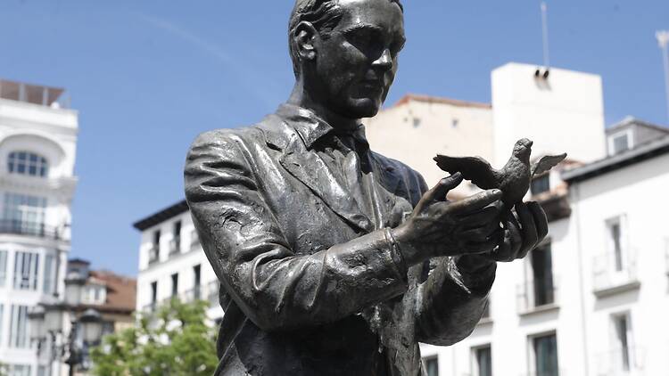 Escultura de Federico García Lorca Escultura de Federico García Lorca