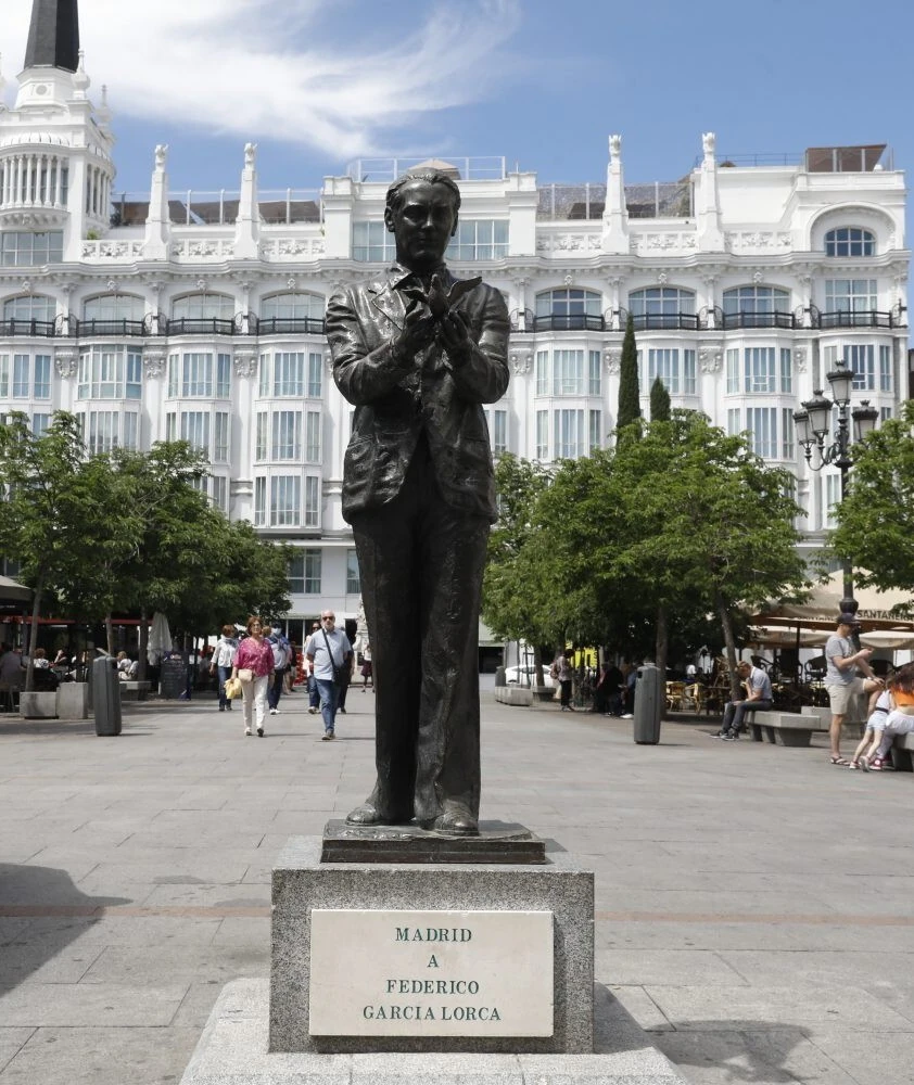 Escultura de Federico Garc&iacute;a Lorca