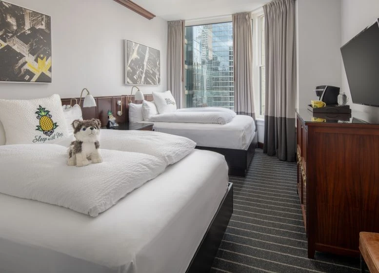 Staypineapple Hotel Chicago