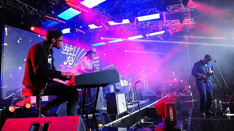 Conga Stage: Genre-crossing Collaborations