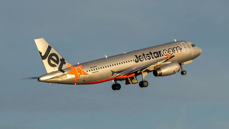 Jetstar Jetstar A320 taking off