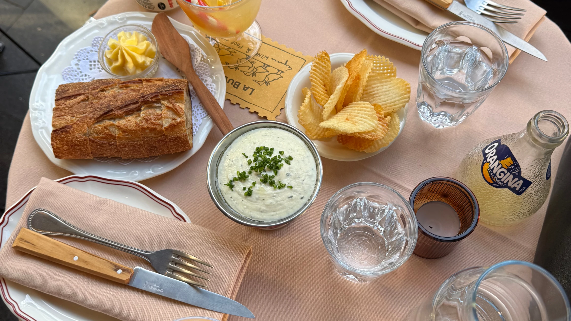 Snacks and drinks at La Buvette