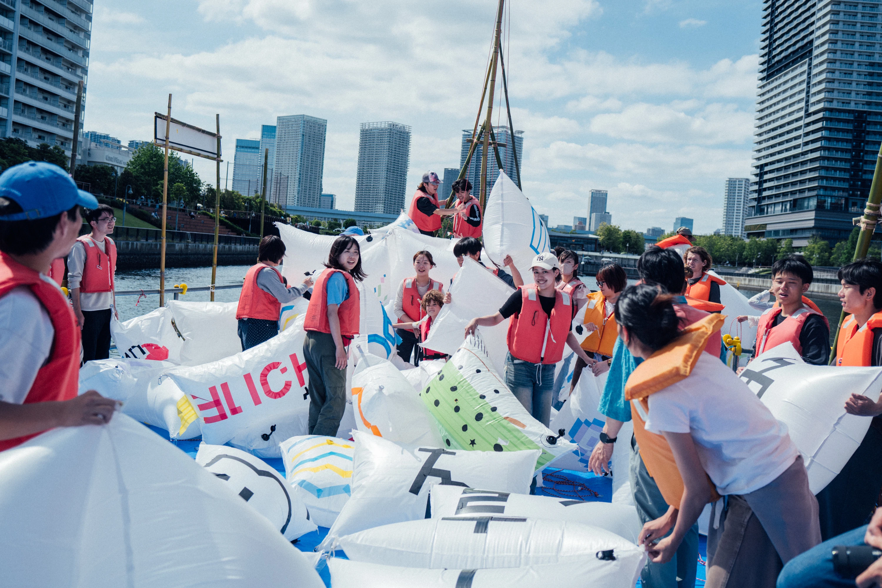 Water Works&mdash;in the Flow of Making raumlaborberlin