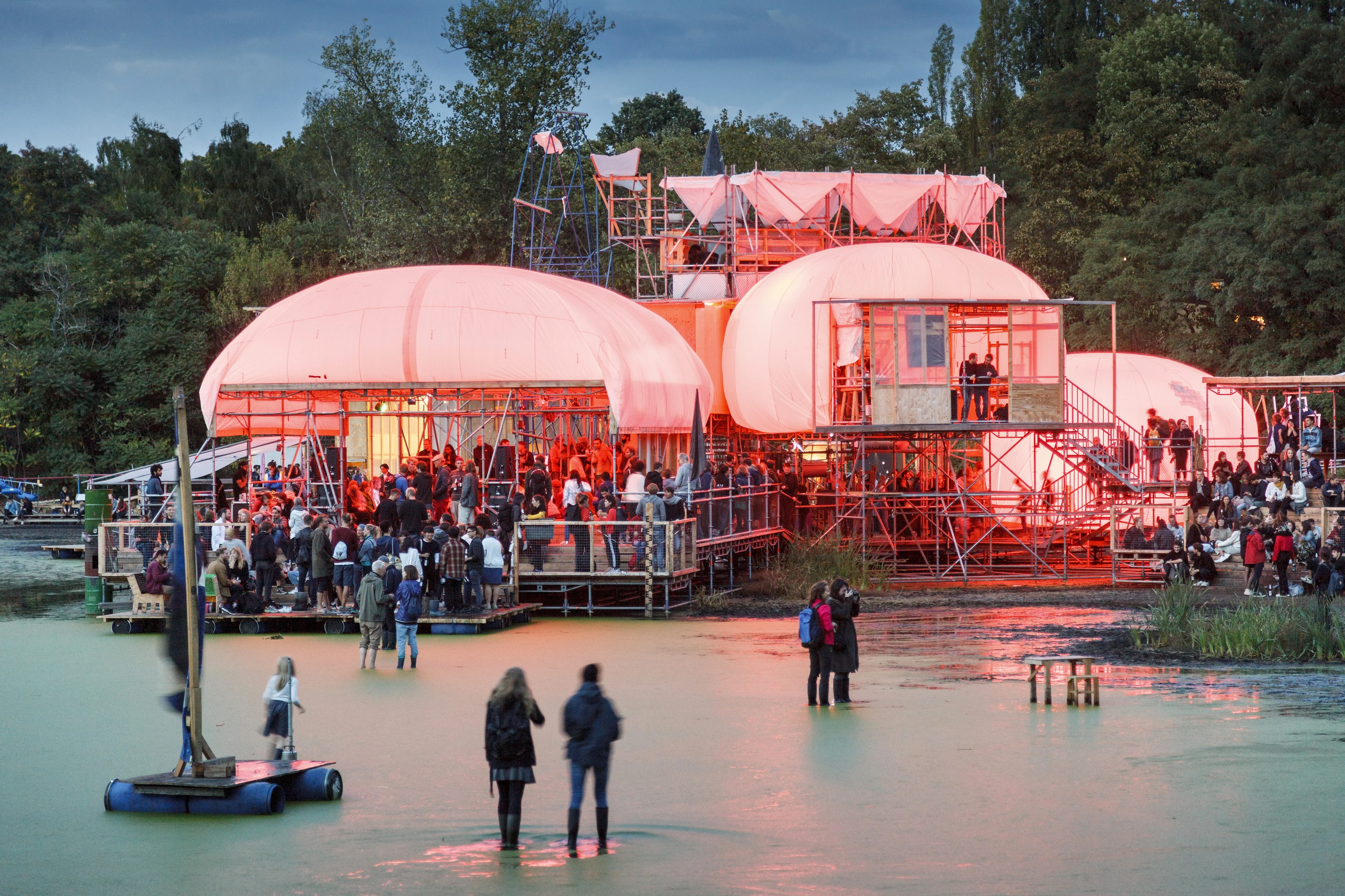 Water Works&mdash;in the Flow of Making raumlaborberlin