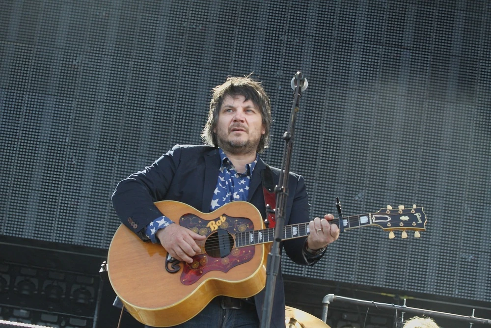 Jeff Tweedy of Wilco performing live