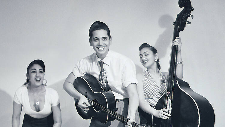 Kitty, Daisy & Lewis. 