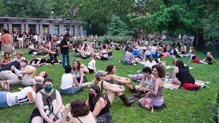 New Yorkers chatting in a park New Yorkers chatting in a park