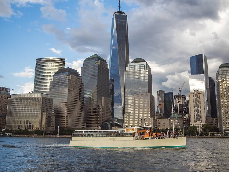 Classic Harbor Line Fall Foliage Tours