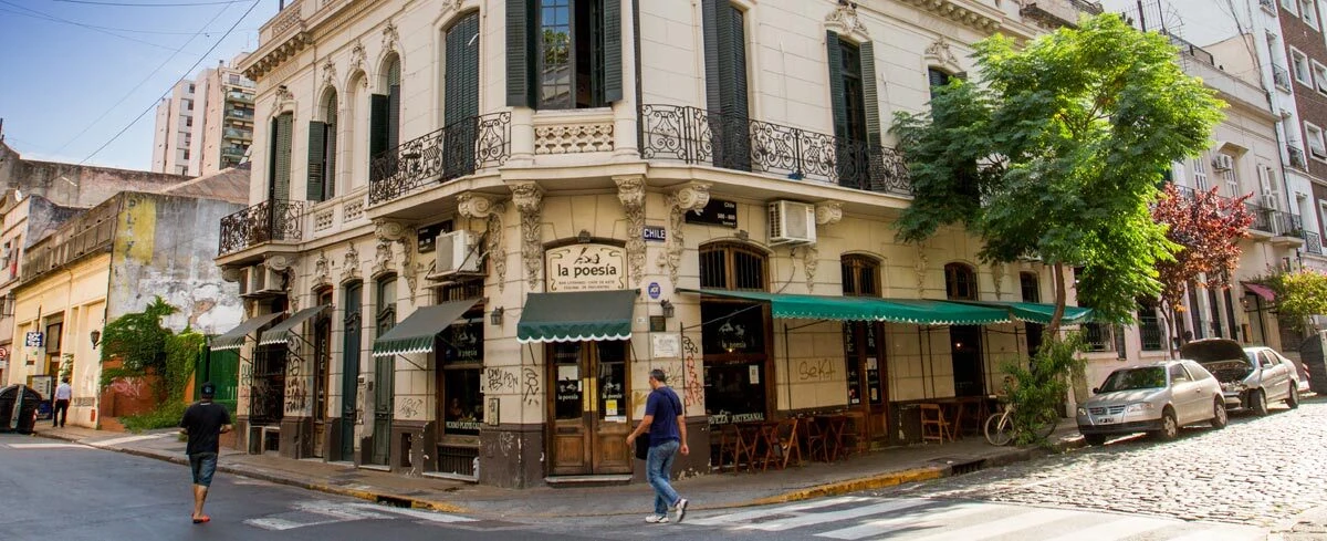 caf&eacute;-la-poes&iacute;a