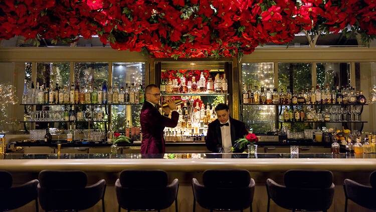 The Lounge at the Four Seasons Hotel Los Angeles The Lounge at the Four Seasons Hotel Los Angeles