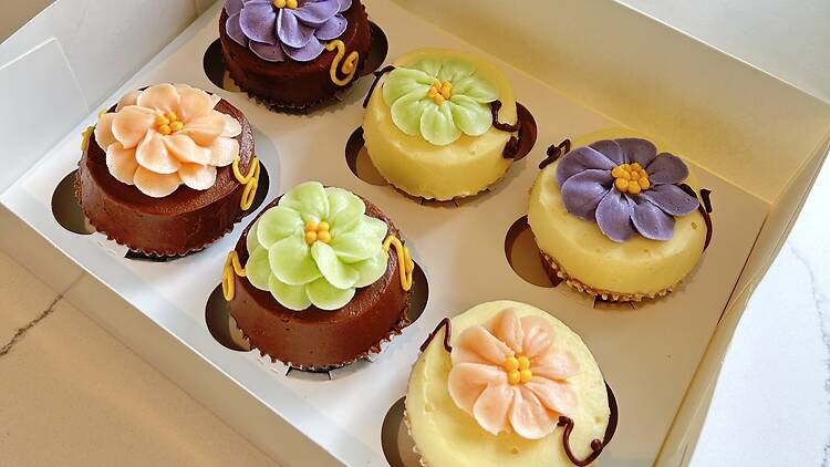 Limited-Edition Rakhi Sweet Treats to Gift in Mumbai Limited-Edition Rakhi Sweet Treats to Gift in Mumbai