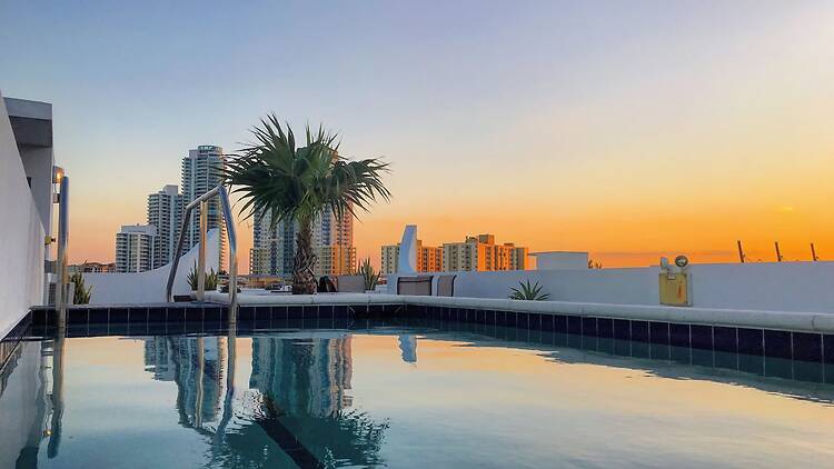 Best for rooftop views: loft condo with rooftop pool Best for rooftop views: loft condo with rooftop pool