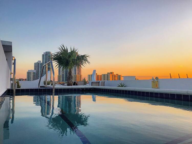 Best for rooftop views: loft condo with rooftop pool Best for rooftop views: loft condo with rooftop pool