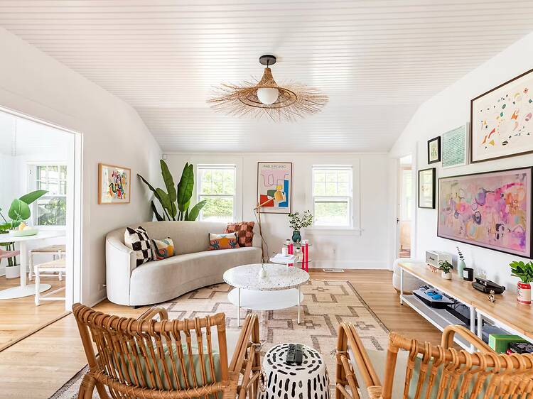 Best Airbnb near Fort Pond: The Fort Pond beach cottage