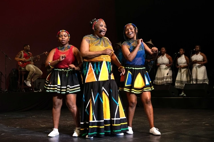 Celebrating female artists of African descent. 