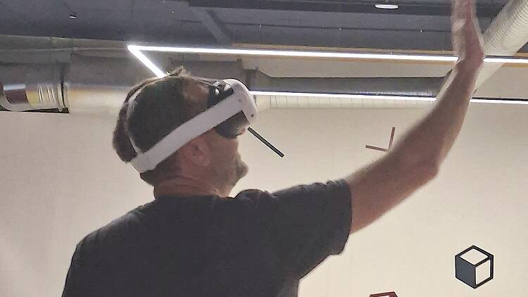 Richard encounters full virtual reality confusion at The Park