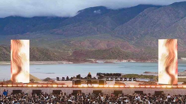 Sunsetstrip: Hernán Cattaneo vuelve a hacer bailar la cordillera