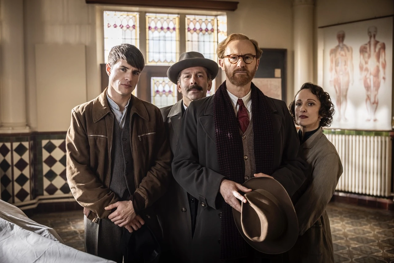 Mark Gatiss is back for more crime solving in Bookish