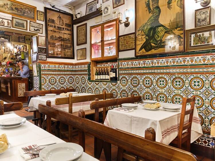 Guía definitiva de los restaurantes y tabernas centenarias (o casi) en Madrid