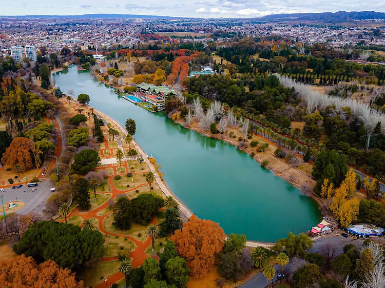 Parque San Martín: el pulmón verde de la ciudad