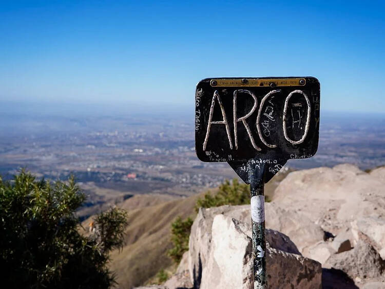 Cerro Arco: trekking con vistas panorámicas
