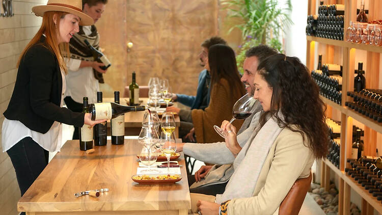 Bodegas a un paso de la ciudad