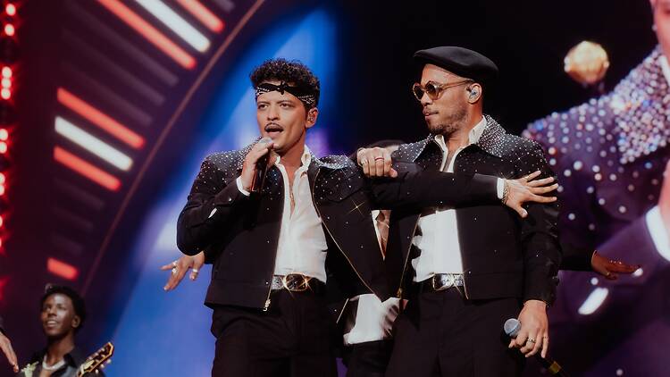Bruno Mars Anderson .Paak The Romantic Tour