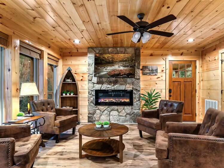 Best Smoky Mountain cabin for summer: The wood cabin by Little Pigeon River Best Smoky Mountain cabin for summer: The wood cabin by Little Pigeon River