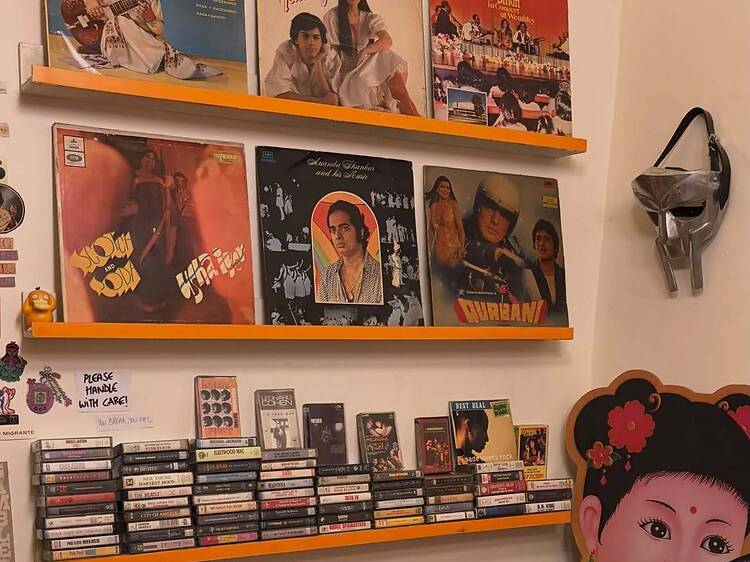 Digging Record Store Digging Record Store